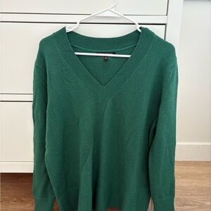 Banana Republic Deep Green V-Neck Sweater